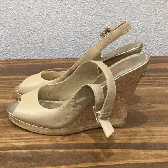 Preowned Lilly Pulitzer Wedges Tan/Beige Size 7.5 (Item#S042) - Picture 5 of 12